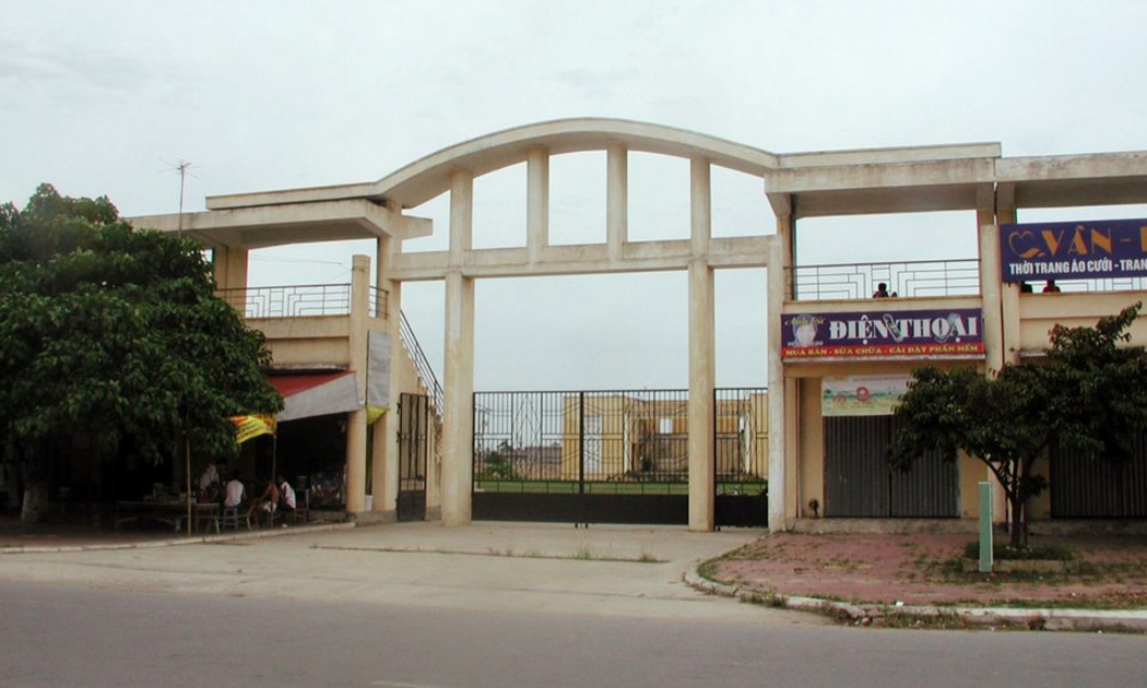 Sân vận động huyện Tiên Lãng (Hải Phòng) là một trong số cơ sở nhà đất bị sử dụng không đúng mục đích