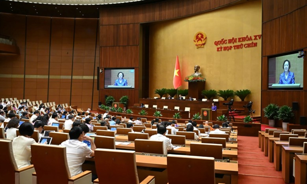 Quốc hội nghe trình bày Tờ trình về việc sắp xếp đơn vị hành chính cấp tỉnh năm 2025.