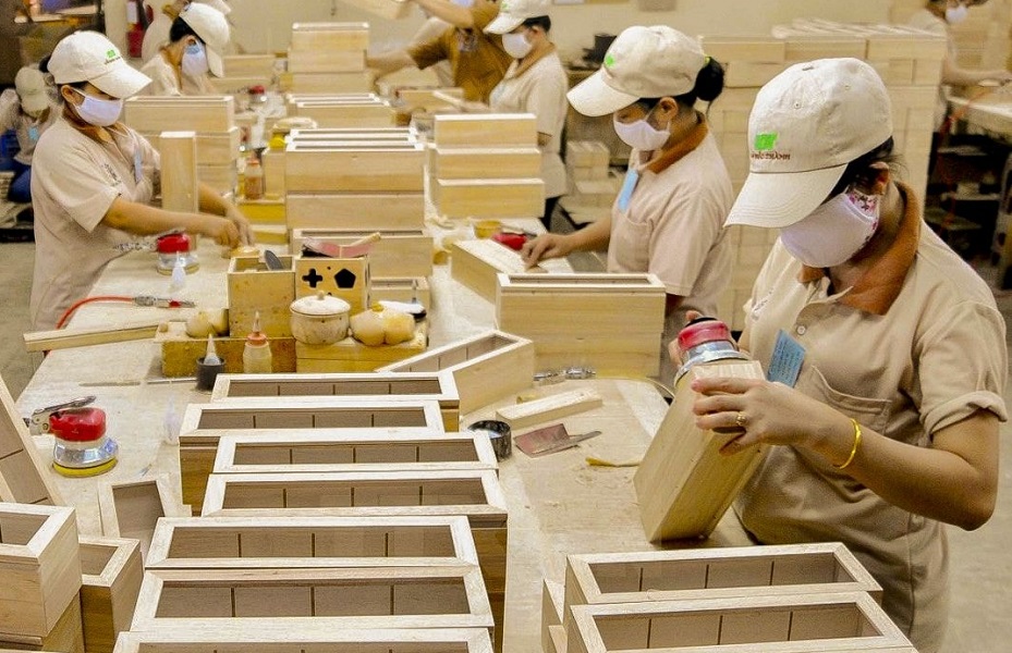 Xuất khẩu gỗ  và sản phẩm gỗ 5 tháng đầu năm 2025 đạt 6,99 tỷ USD, tăng 11,5% so với cùng kỳ năm trước.