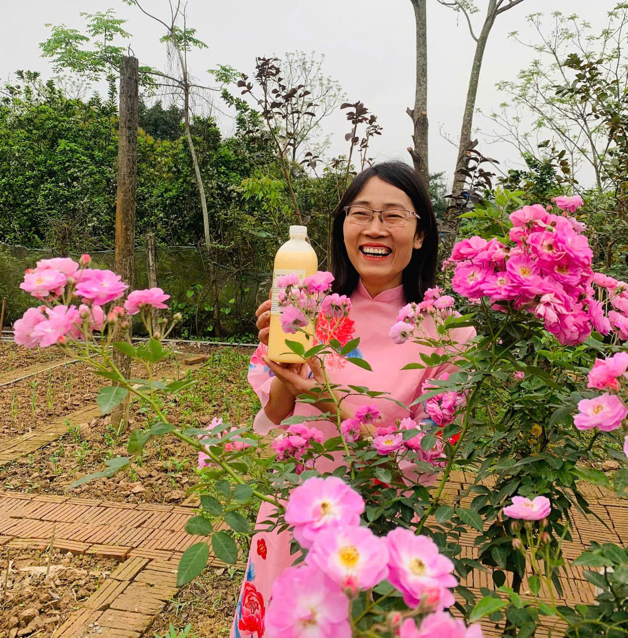 Th&agrave;nh quả của c&ocirc;ng việc biến r&aacute;c th&agrave;nh hoa