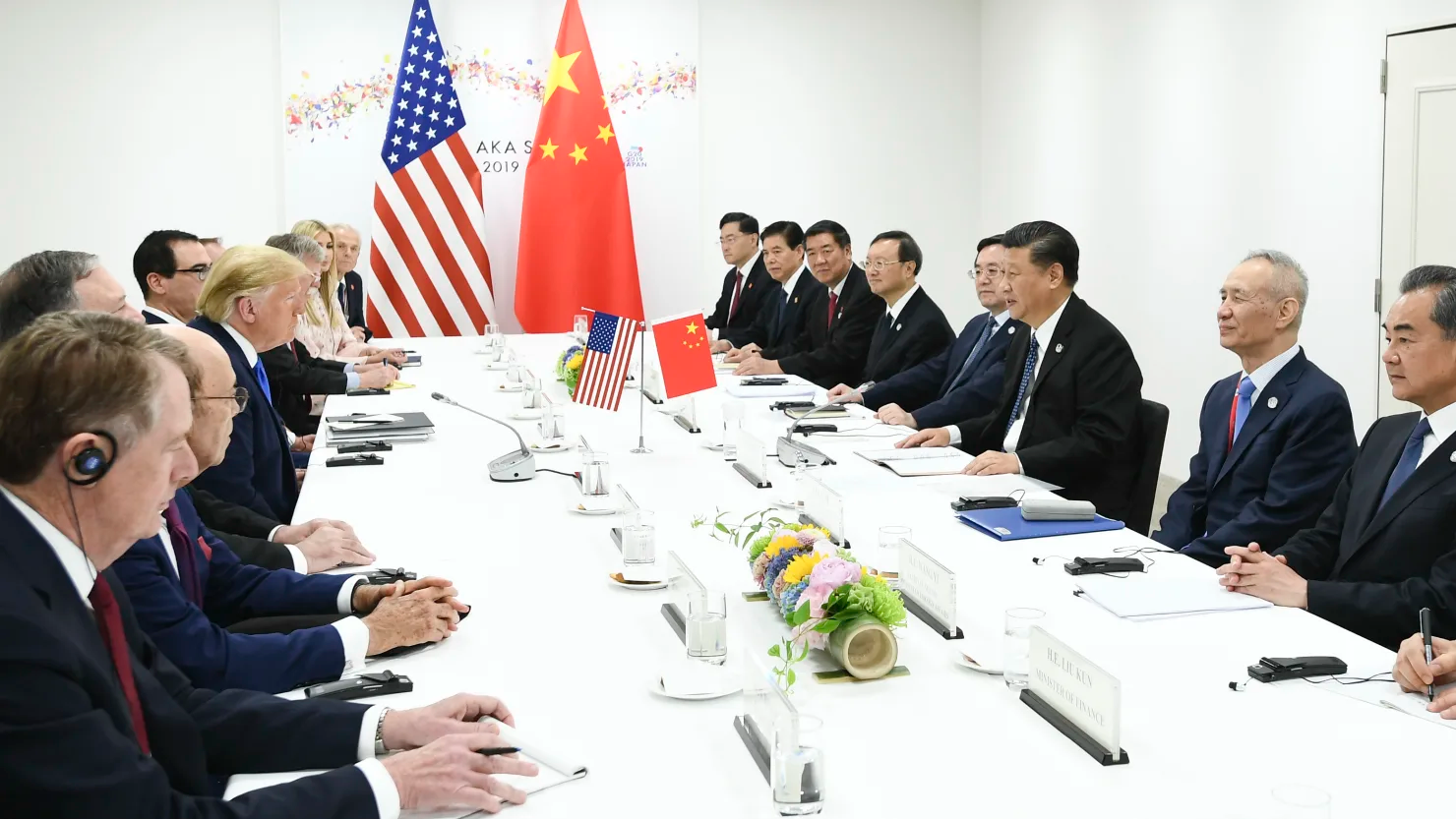 Chủ tịch Trung Quốc Tập Cận Bình gặp Tổng thống Mỹ Donald Trump tại Osaka, Nhật Bản, ngày 29/6/2019 trong nhiệm kỳ đầu tiên của ông Trump - Ảnh: Getty Images