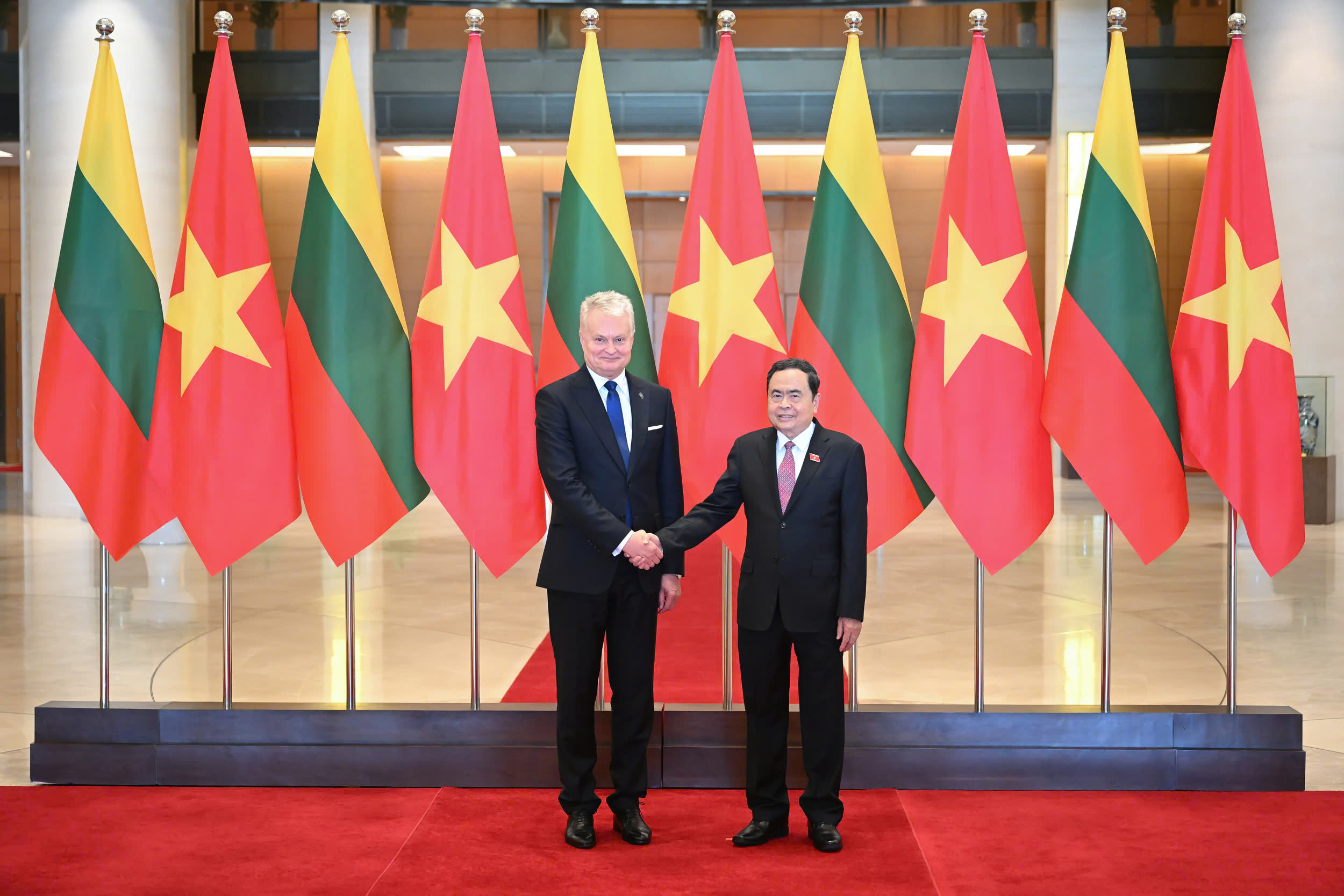 Chủ tịch Quốc hội Trần Thanh Mẫn hội kiến Tổng thống Cộng hòa Lithuania Gitanas Nauseda - Ảnh: Quochoi.vn