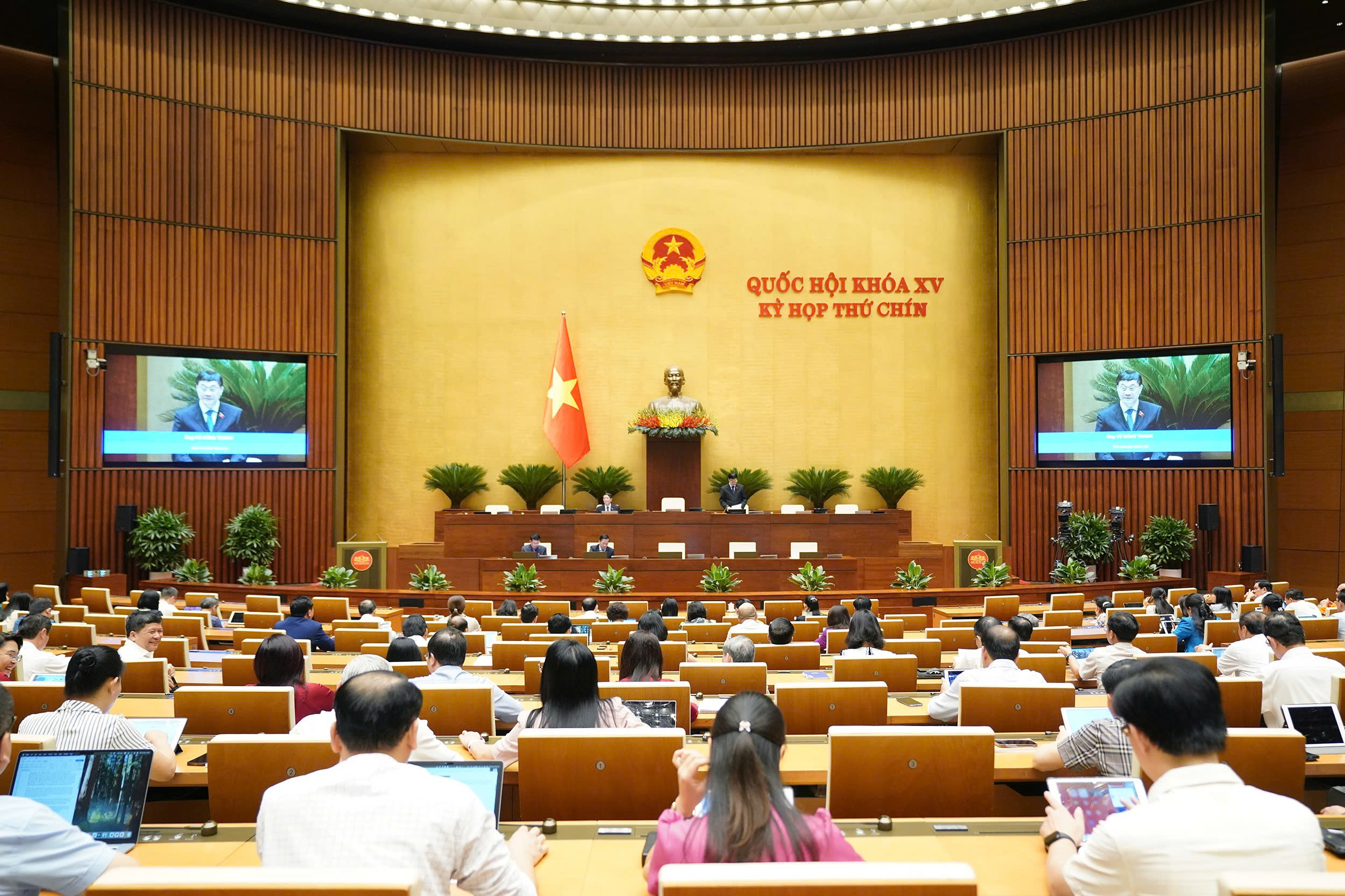 Toàn cảnh phiên họp - Ảnh: Quochoi.vn