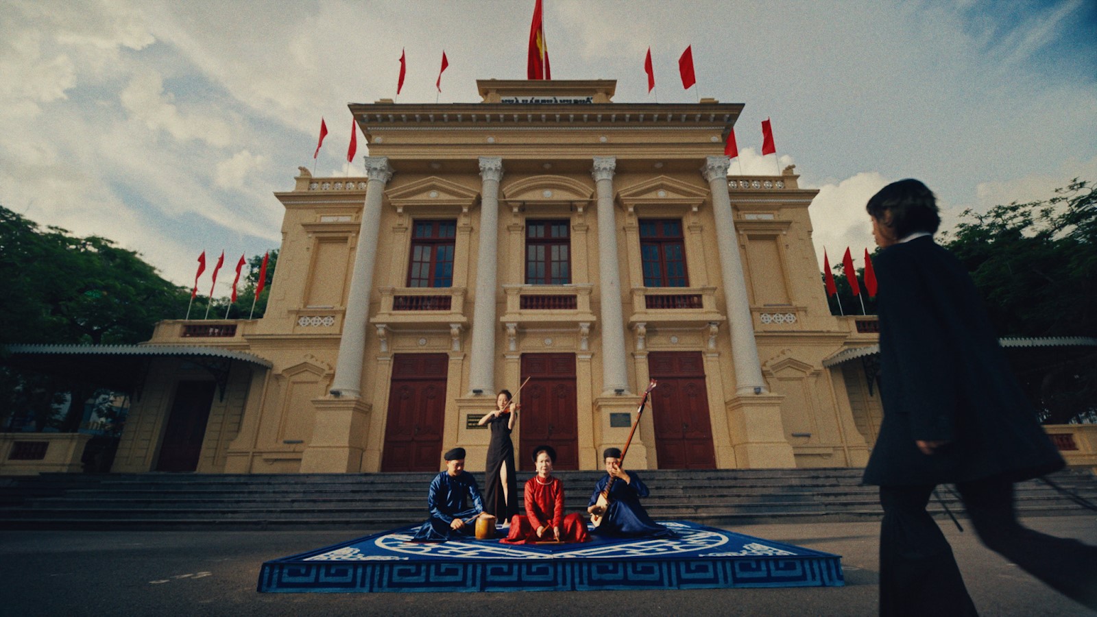 Thước phim TVC “DIỆN” khắc họa một Hải Phòng đa diện đầy tự hào.