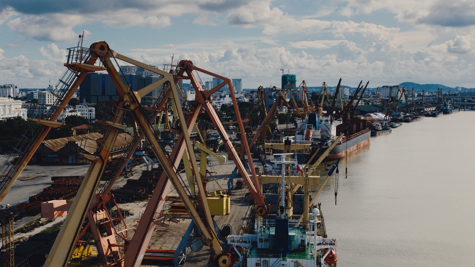 “Diện” đưa người xem đi dọc chiều dài lịch sử đầy tự hào của Hải Phòng với những điểm đến đã in sâu vào tâm thức của bao thế hệ người dân đất Cảng