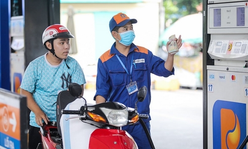 Giá xăng dầu tiếp tục tăng