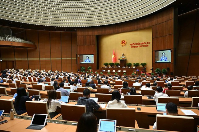 At the 15th National Assembly's 9th session