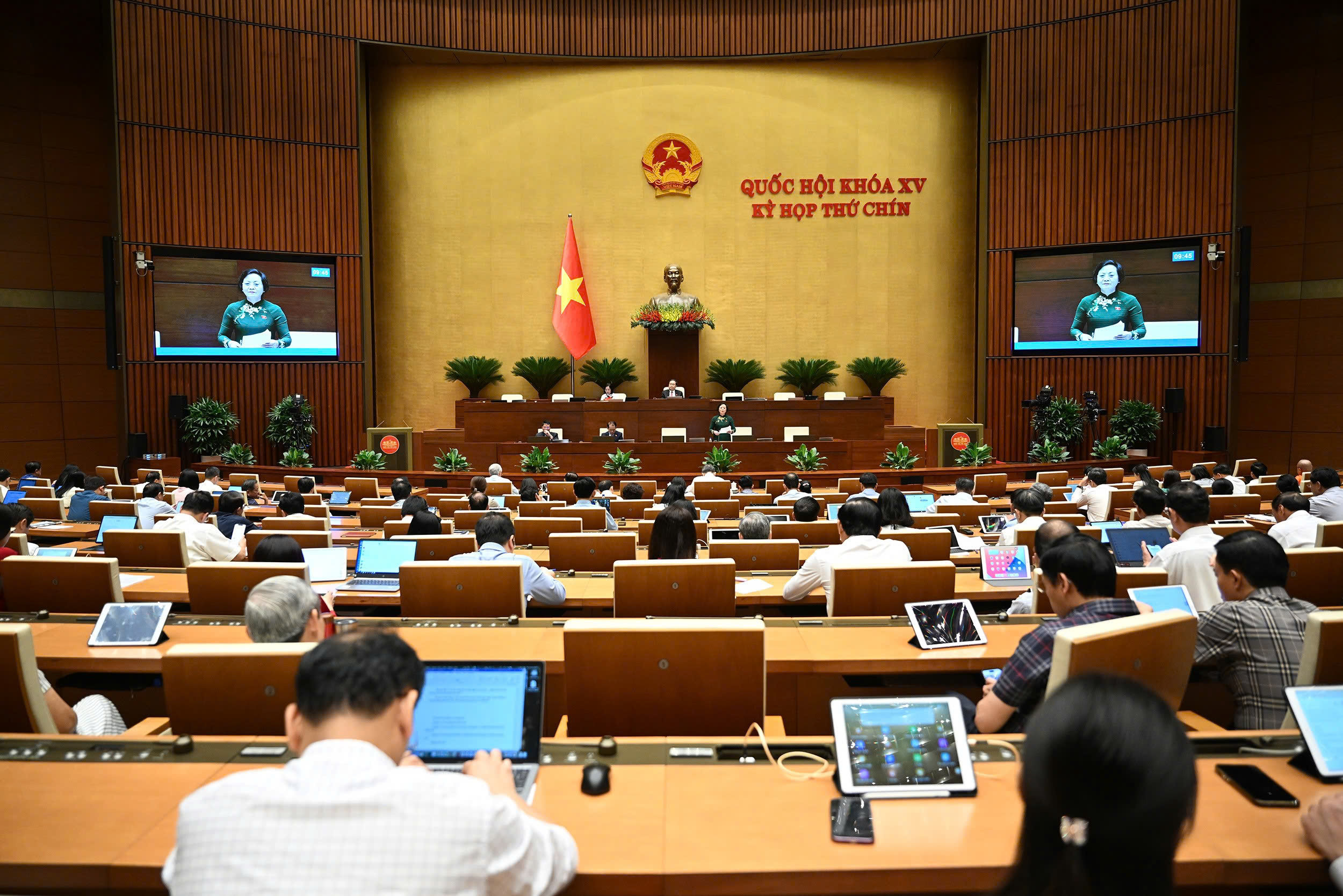 Toàn cảnh phiên họp. Ảnh: Quochoi.vn.