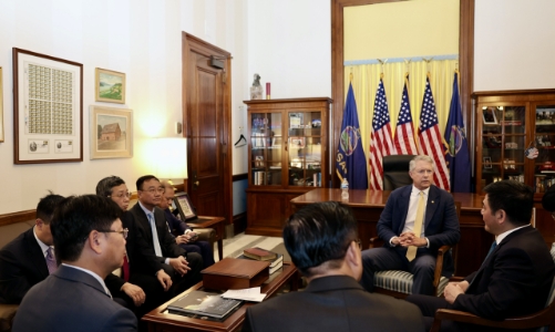 Quan hệ thương mại Việt Nam – Hoa Kỳ: Thêm tín hiệu tích cực từ Exxon Mobil, Nike, Walmart