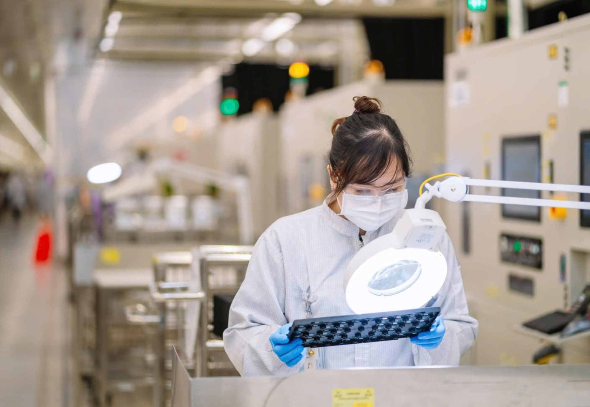Thị trường bán dẫn của Việt Nam được dự báo sẽ đạt tốc độ tăng trưởng kép hàng năm (CAGR) 11,6% trong giai đoạn 2023–2027. Ảnh minh họa