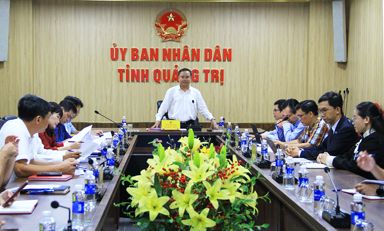 Phó Chủ tịch UBND tỉnh Quảng Trị Lê Đức Tiến phát biểu tại buổi làm việc chiều ngày 13/6 - Ảnh: QH
