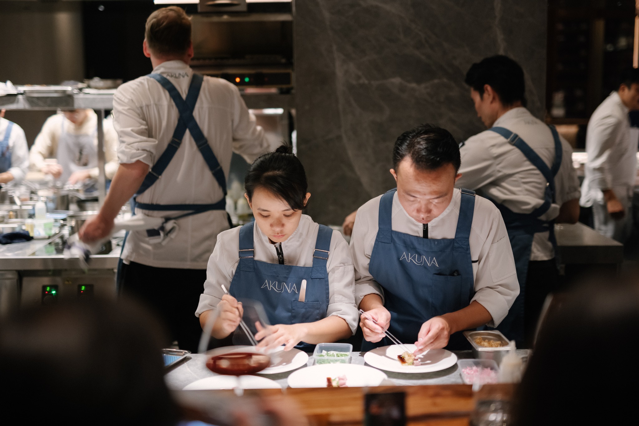Nhà hàng Akuna tại khách sạn Le Méridien Saigon.