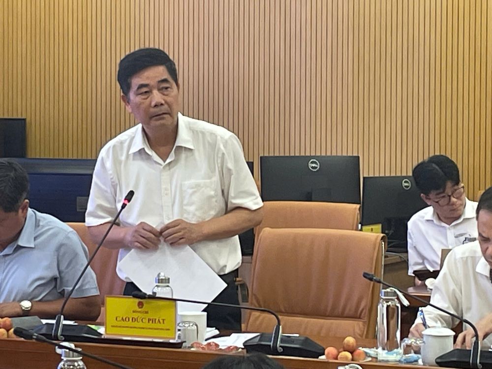 Nguy&ecirc;n Bộ trưởng Cao Đức Ph&aacute;t: 