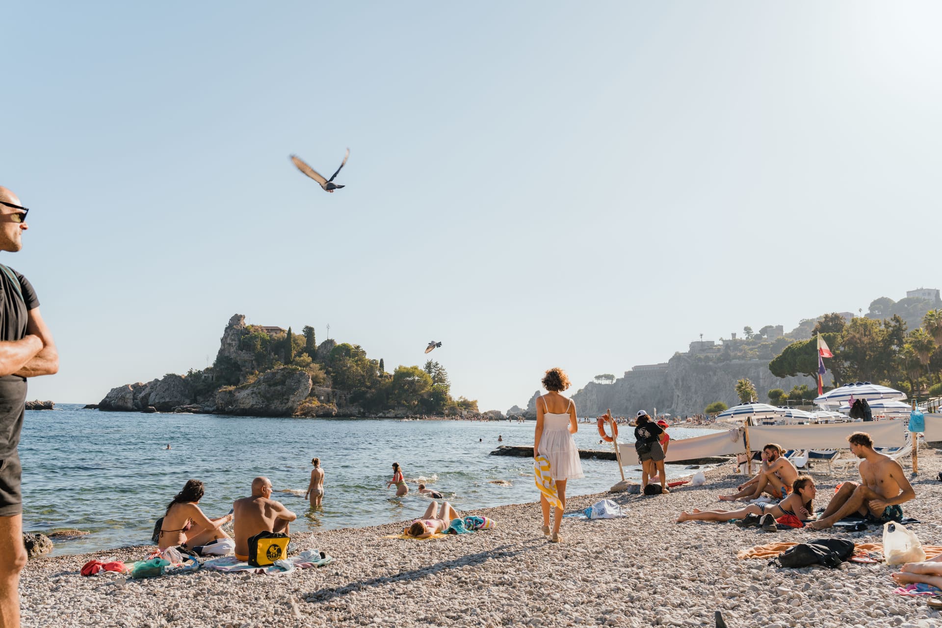 Tr&ecirc;n tất cả c&aacute;c thị trường, ăn uống vẫn l&agrave; ưu ti&ecirc;n h&agrave;ng đầu về ng&acirc;n s&aacute;ch (65%), tiếp theo l&agrave; c&aacute;c hoạt động du lịch v&agrave; cuối c&ugrave;ng mới l&agrave; mua sắm.