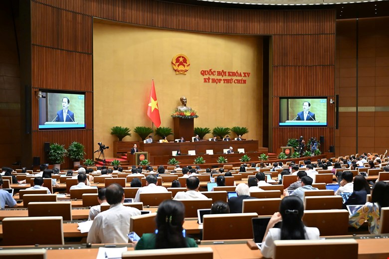 Chiều 13/6/2025, Quốc hội Thảo luận ở hội trường về dự thảo Nghị quyết của Quốc hội sửa đổi, bổ sung một số điều của Hiến pháp năm 2013 (lần thứ hai).