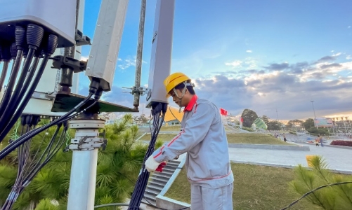 Bộ Khoa học và Công nghệ chỉ đạo nhà mạng đảm bảo an toàn thông tin liên lạc trước bão số 1 