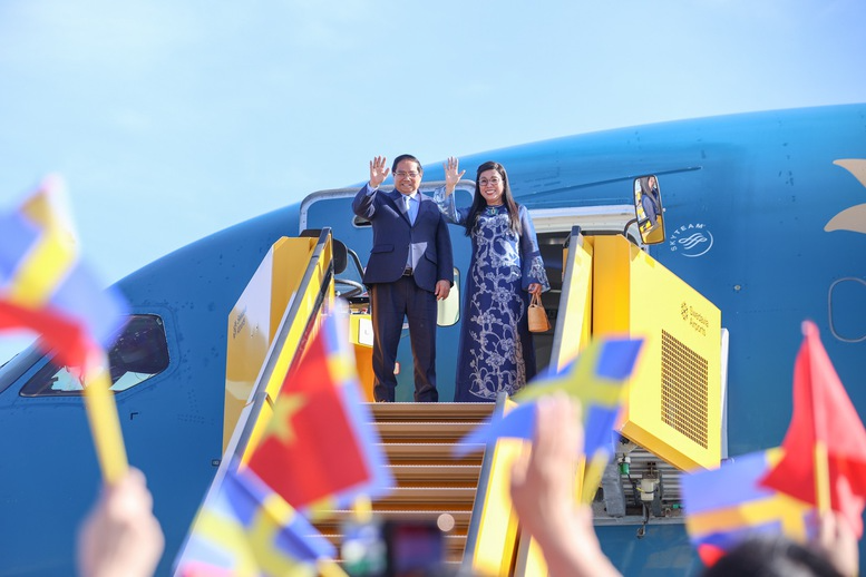 Thủ tướng Phạm Minh Chính cùng Phu nhân và đoàn đại biểu cấp cao Việt Nam rời Thủ đô Stockholm của Thụy Điển, kết thúc tốt đẹp chuyến công tác tại 3 nước châu Âu - Ảnh: VGP