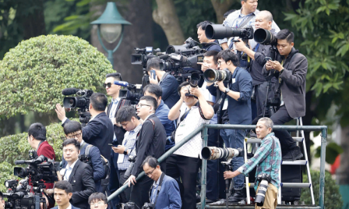 Báo ảnh với công nghệ: Nút chạm đến trái tim độc giả