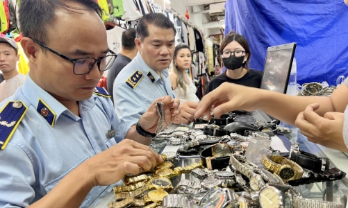 Trong tháng “ra quân”, lực lượng quản lý thị trường đã phát hiện và xử lý 3.114 vụ hàng hóa vi phạm