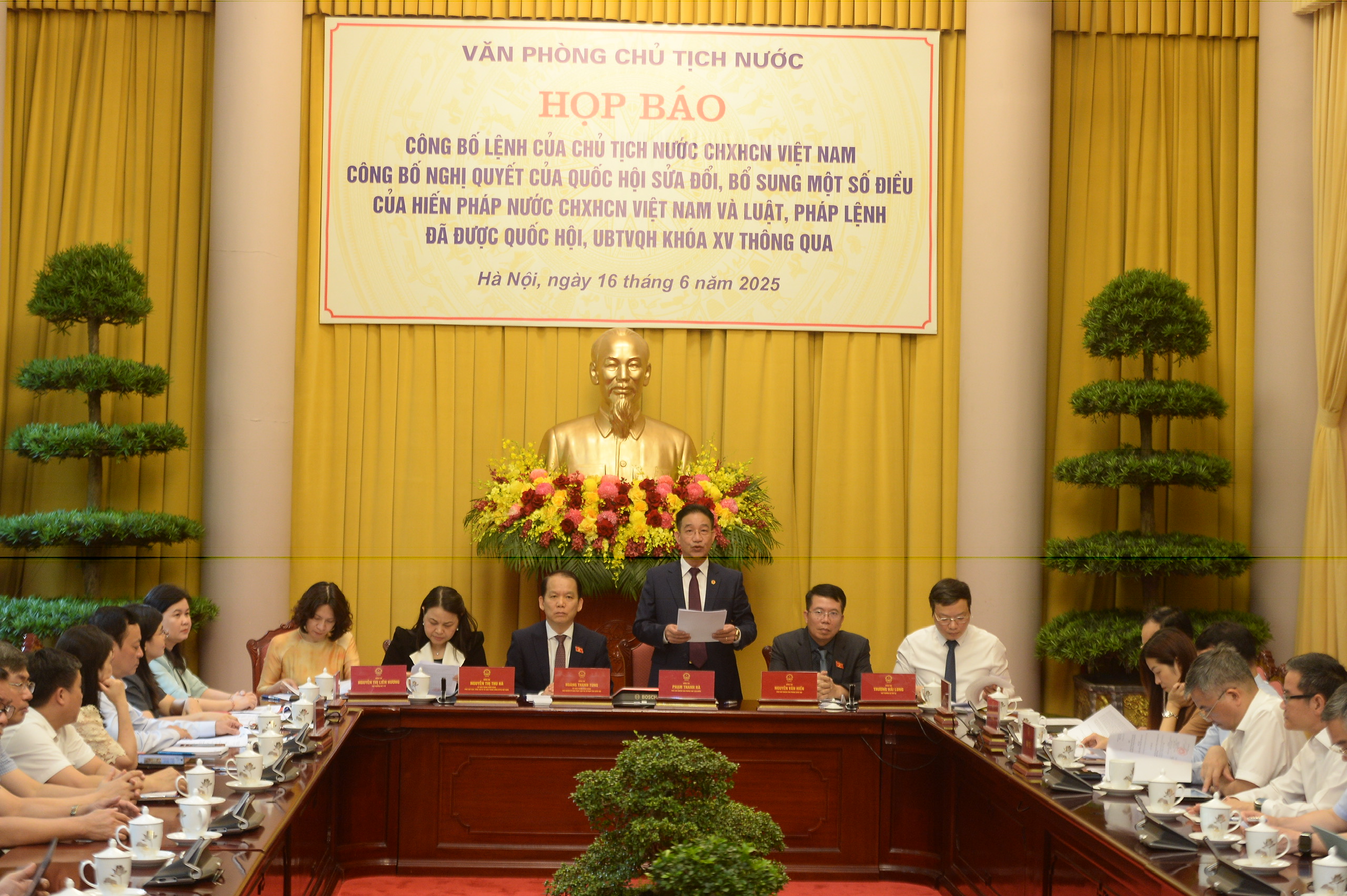 Quang cảnh buổi họp b&aacute;o chiều 16/6. Ảnh: CTV.