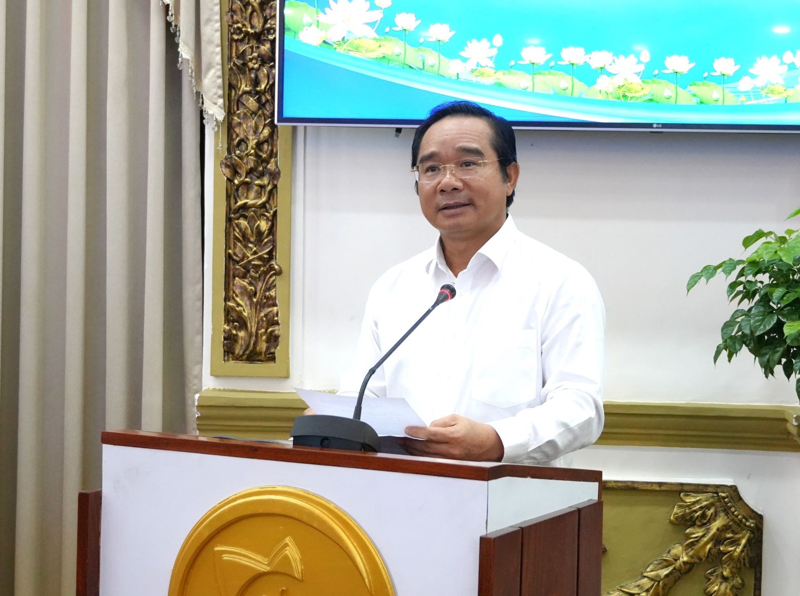 Chủ tịch UBND TP. Hồ Chí Minh Nguyễn Văn Được phát biểu tại Hội nghị, sáng 16/6.