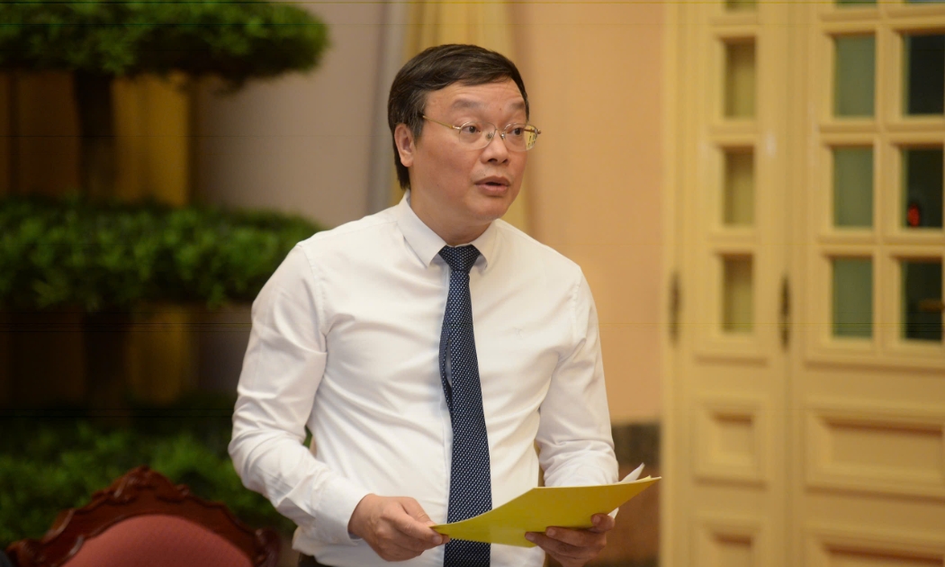 Ông Trương Hải Long, Thứ trưởng Bộ Nội vụ giới thiệu về Luật Tổ chức chính quyền địa phương. Ảnh: CTV.