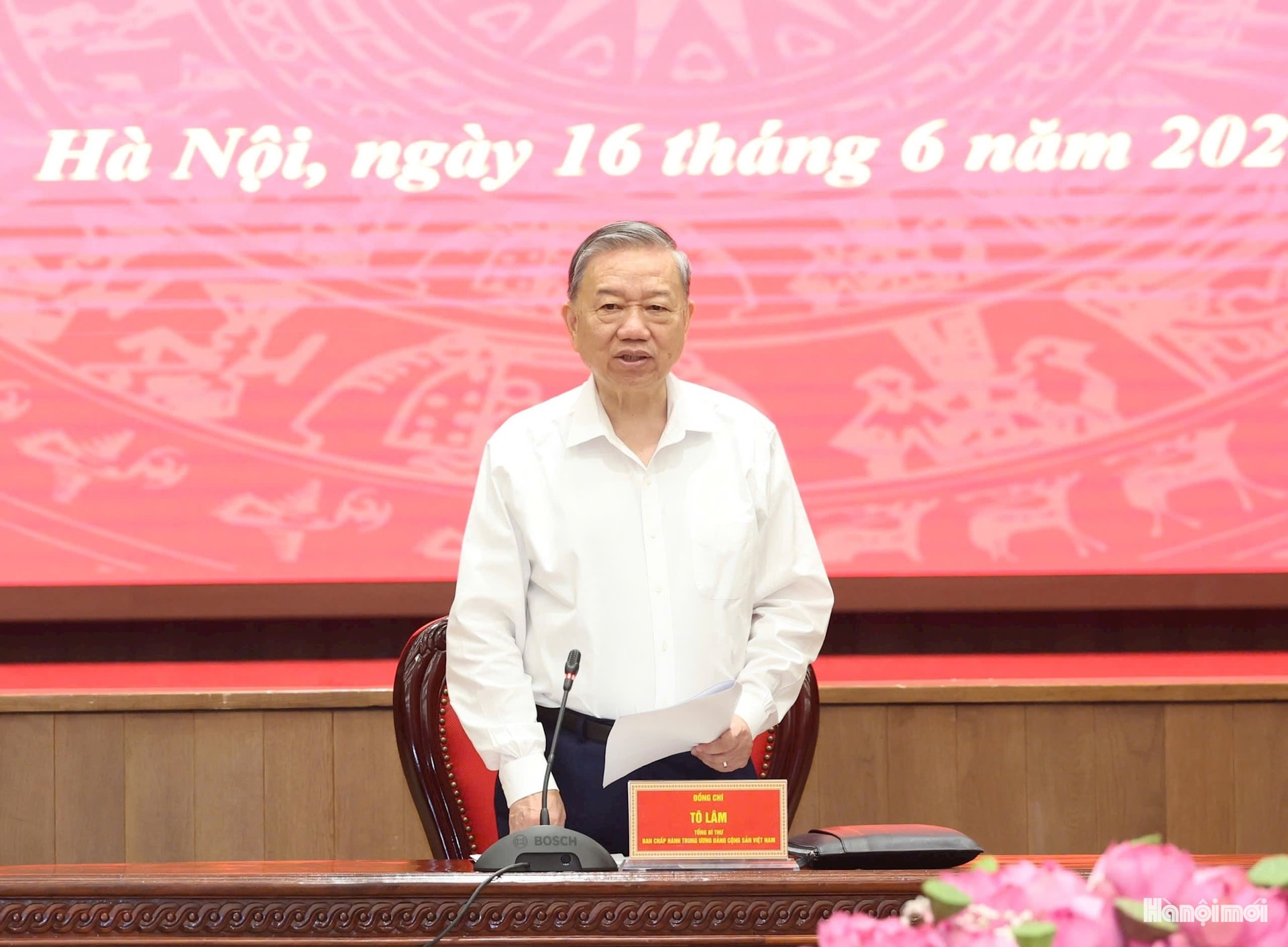 Tổng Bí thư Tô Lâm phát biểu tại buổi làm việc với Ban Thường vụ Thành ủy Hà Nội. Ảnh: HNM