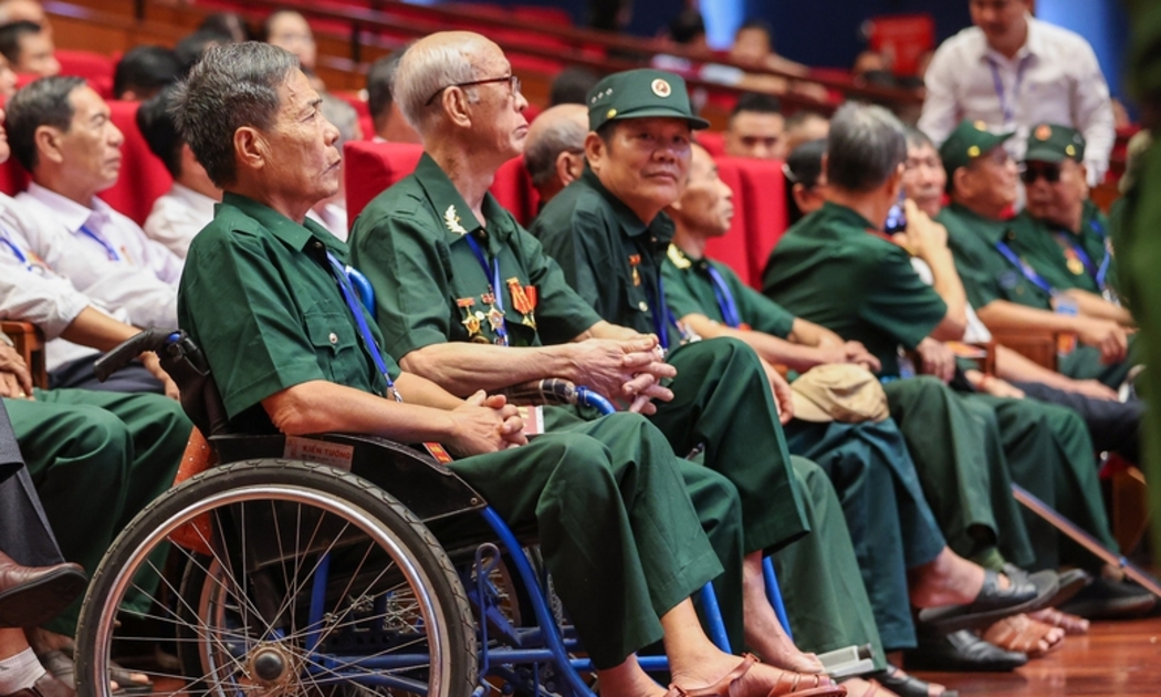 Người có công với cách mạng. Ảnh: Mạnh Dũng.