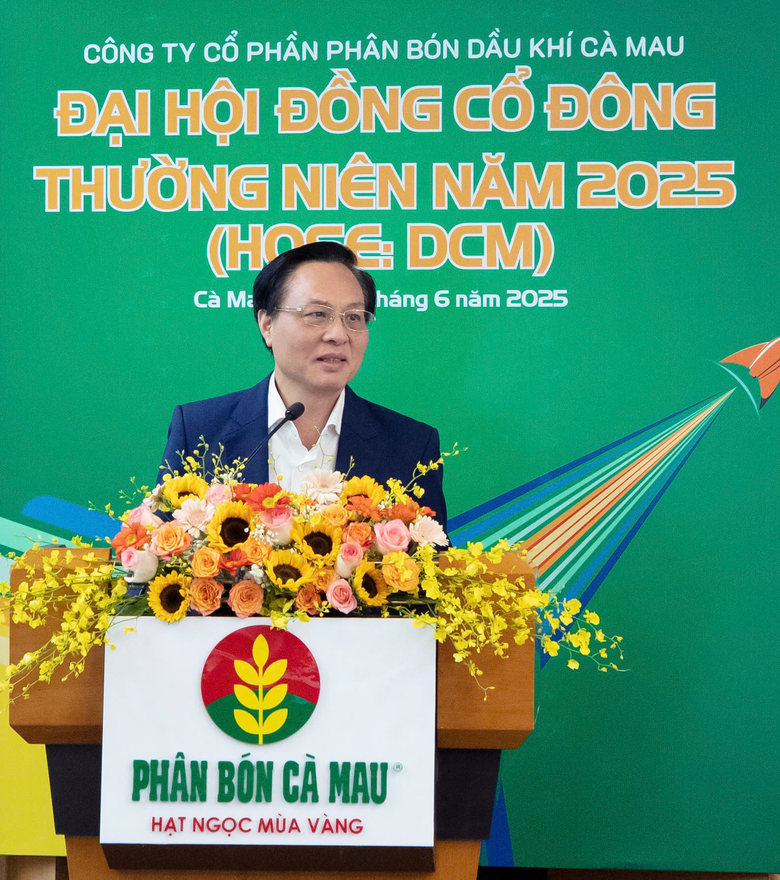 Ông Bùi Minh Tiến - Thành viên HĐTV Tập đoàn Công nghiệp Năng lượng Quốc gia Việt Nam đánh giá cao nỗ lực phát triển của PVCFC trong thời gian qua.