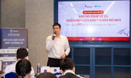 Ông Phan Đức Trung, Chủ tịch Hiệp hội Blockchain Việt Nam tại buổi tập huấn chuyên đề
