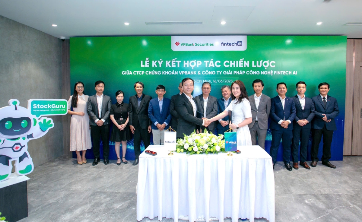 VPBankS v&agrave; Fintech AI k&yacute; kết hợp t&aacute;c chiến lược, th&uacute;c đẩy ph&aacute;t triển ứng dụng AI trong lĩnh vực c&ocirc;ng nghệ t&agrave;i ch&iacute;nh.