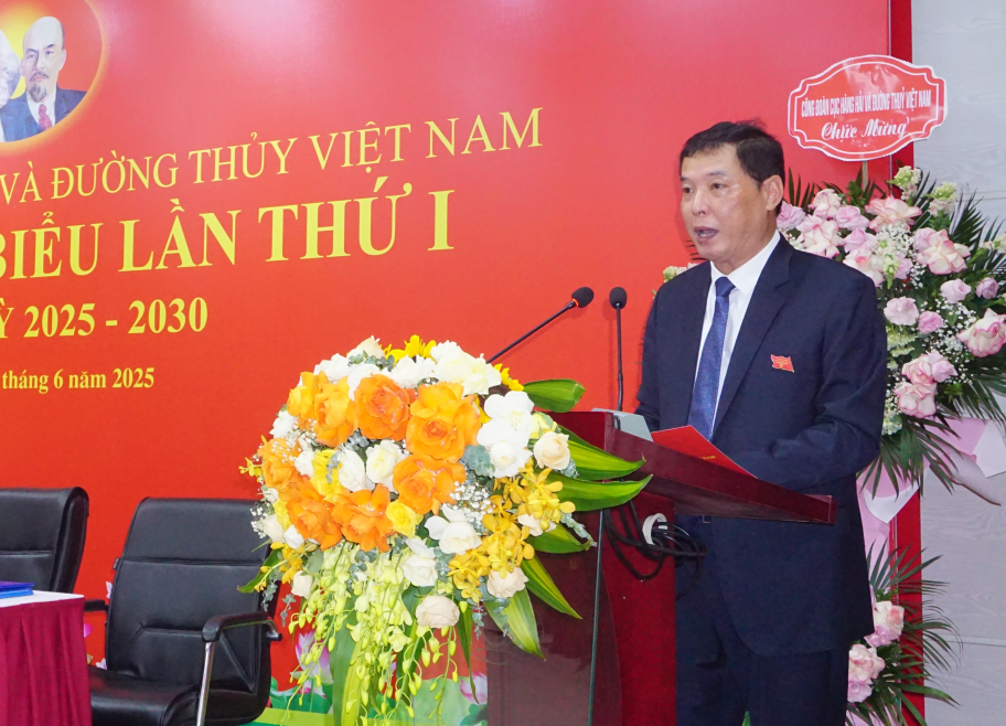 Ông Nguyễn Đình Việt, Phó Cục trưởng Cục Hàng hải và Đường thủy Việt Nam, chia sẻ về những kết quả mà ngành hàng hải và đường thủy Việt Nam đã đạt được. (Ảnh: Cục Hàng hải và Đường thủy Việt Nam (VIMAWA))