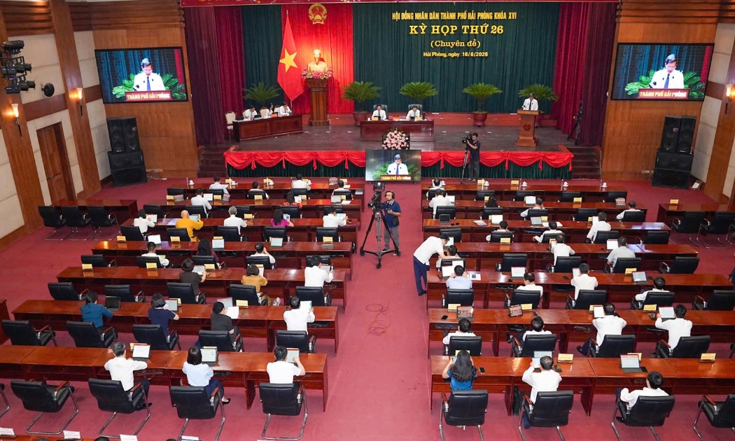 HĐND thành phố Hải Phòng thông qua nghị quyết bãi bỏ chính sách hỗ trợ thêm đối với cán bộ, công chức, viên chức do sắp xếp.