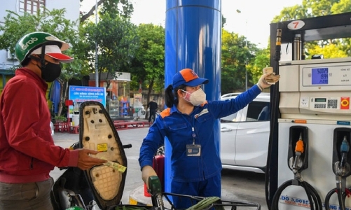 Giá xăng dầu tiếp tục tăng