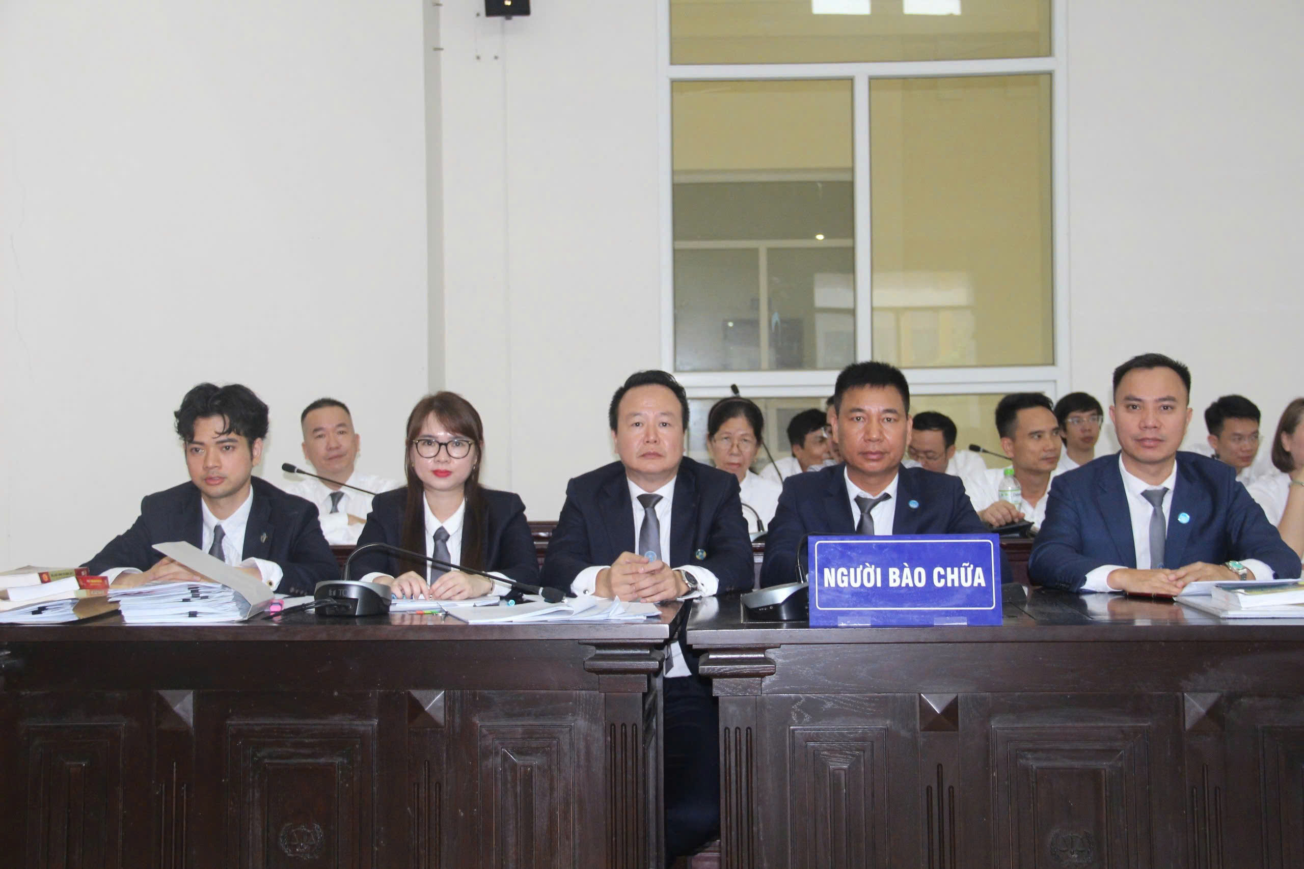 Các luật sư tham gia bào chữa tại phiên tòa phúc thẩm.