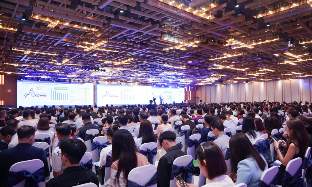 Hội thảo “Quản trị doanh nghiệp trong kỷ nguyên AI: Nâng cao hiệu suất với AI và dữ liệu thông minh” đã thu hút sự tham dự nhiều doanh nghiệp và các chuyên gia kinh tế, công nghệ, sáng 19/6.