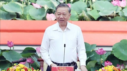 New HCM City envisioned to be smart, green international megacity: Party leader