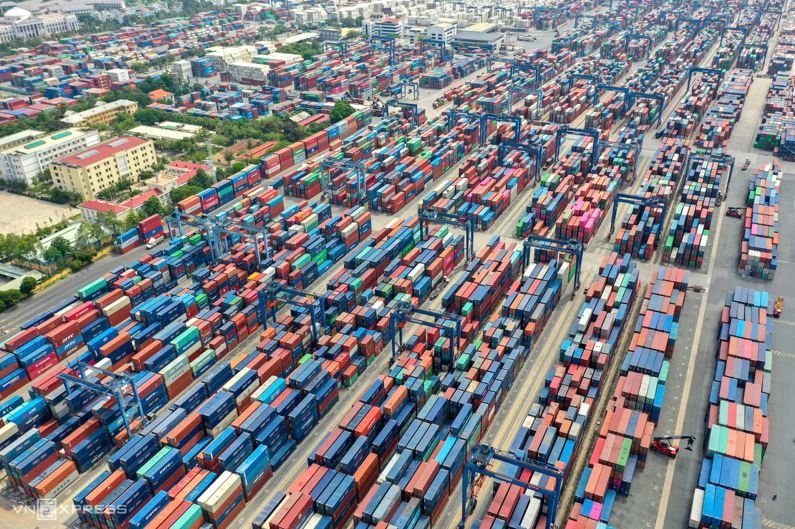 Aggressive expansion of warehousing market