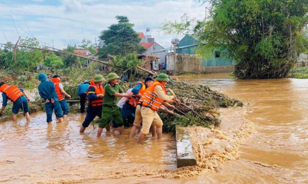 Hành động khẩn trương, quyết liệt, với tinh thần trách nhiệm cao nhất, nhằm hạn chế tối đa thiệt hại do thiên tai gây ra.