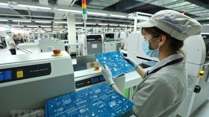 Ample rooms remain to boost Vietnam-India cooperation in electronics sector