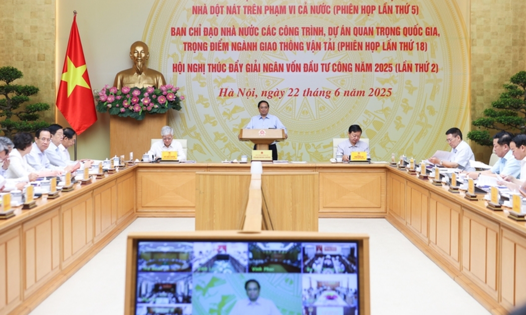 Thủ tướng chủ trì hội nghị với nhiều nội dung quan trọng. Ảnh: VGP.