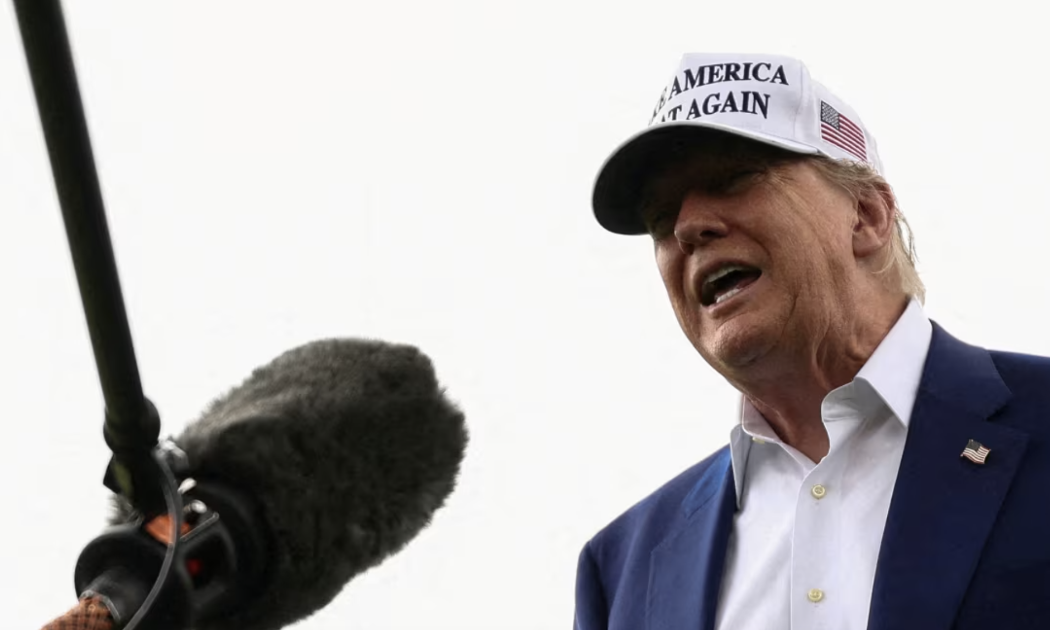 Tổng thống Mỹ Donald Trump trong một lần trả lời báo chí ở Nhà Trắng - Ảnh: Reuters.
