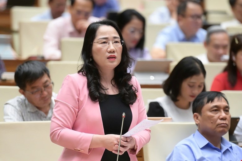 Đại biểu Nguyễn Thị Thủy, đoàn Bắc Kạn phát biểu góp ý Nghị quyết của Quốc hội về cơ chế xử lý khó khăn, vướng mắc do quy định của pháp luật sáng 23/6.