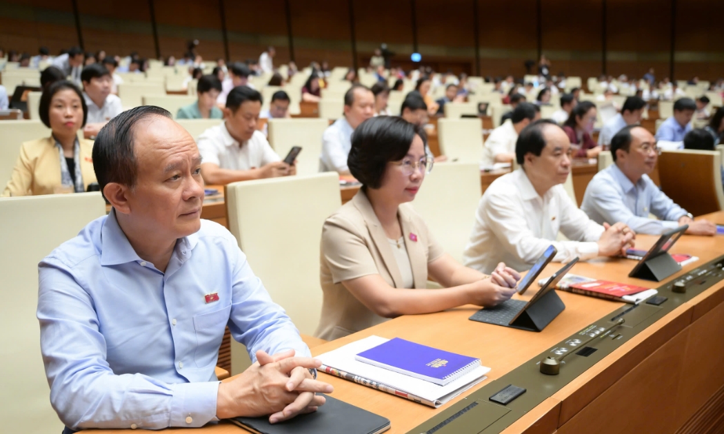 Các đại biểu tham gia Kỳ họp thứ 9, Quốc hội khóa XV. Ảnh: Quochoi.vn.