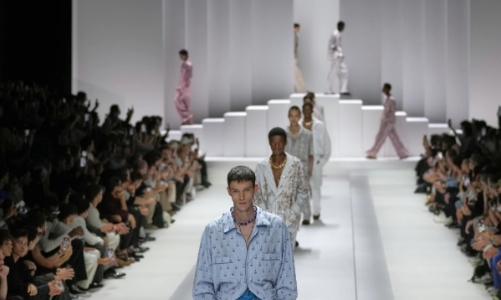 Một cách tiếp cận thoải mái của Gen Z và đồ hiệu