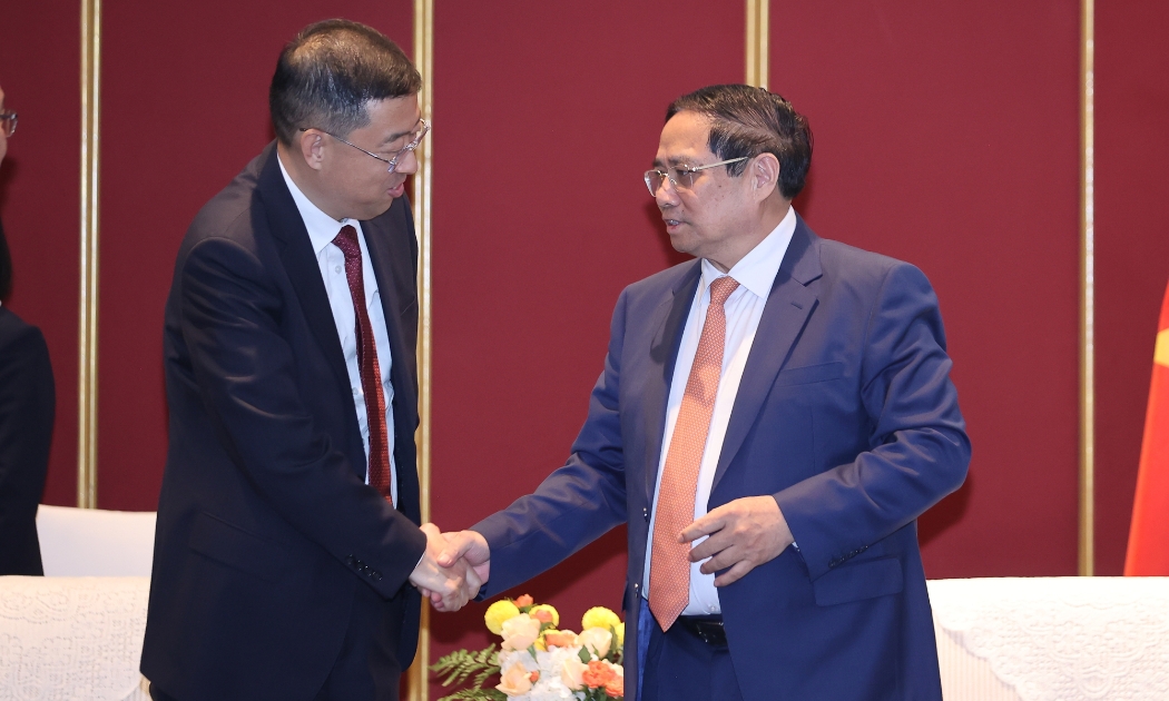 Thủ tướng Phạm Minh Chính tiếp ông Cát Hải Kiều, Chủ tịch Hội đồng Quản trị Ngân hàng Trung Quốc (BOC) - Ảnh: VGP