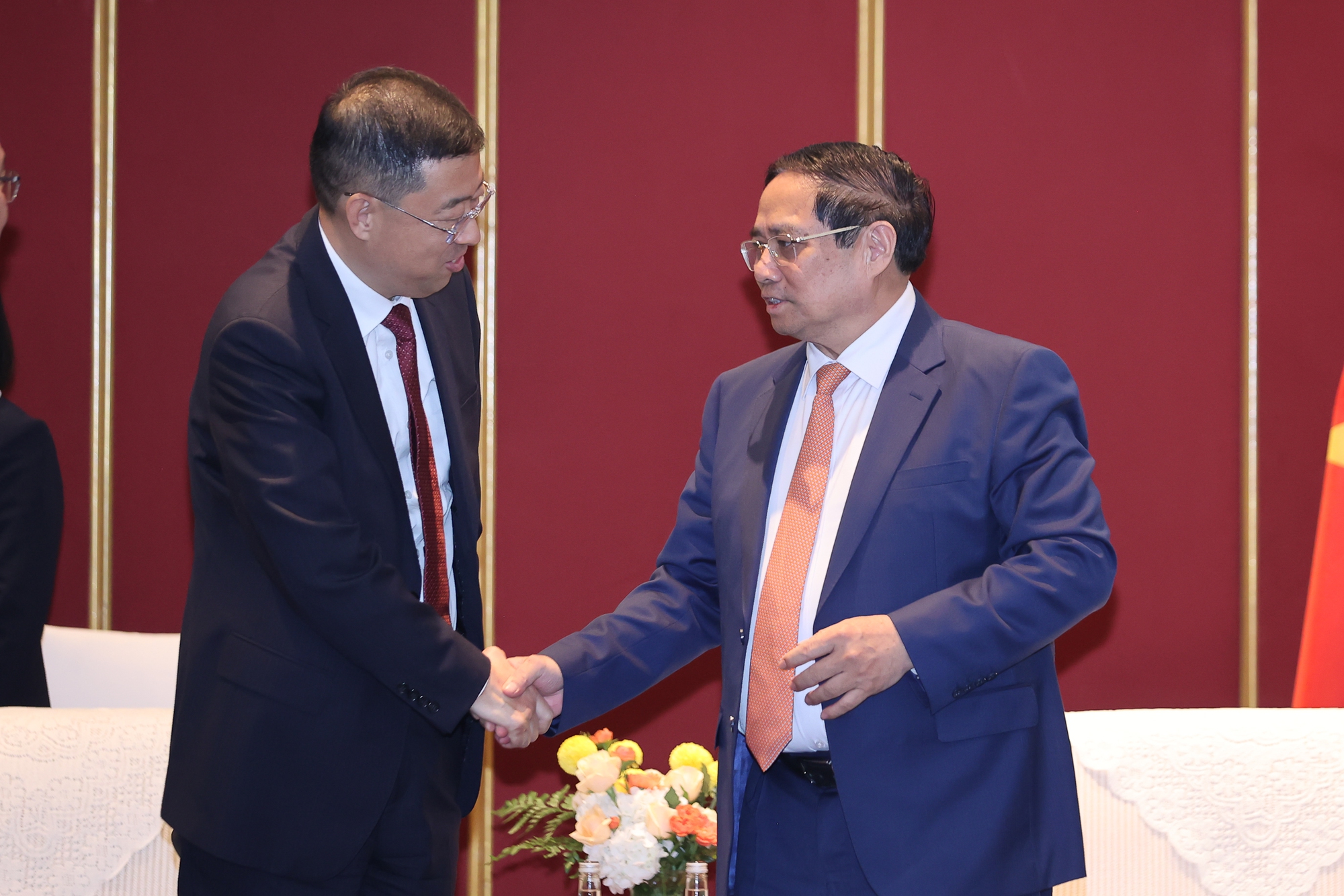 Thủ tướng Phạm Minh Chính tiếp ông Cát Hải Kiều, Chủ tịch Hội đồng Quản trị Ngân hàng Trung Quốc (BOC) - Ảnh: VGP