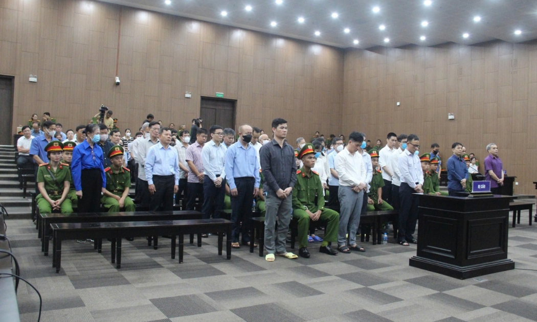 Các bị cáo tại tòa.