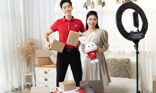 Chương trình tri ân khách hàng của J&T Express đã thu hút đông đảo khách hàng tham gia
