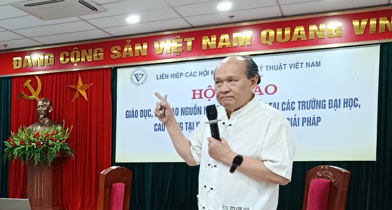 GS.TS. Đinh Văn Nh&atilde;, Viện trưởng Viện OMEGA